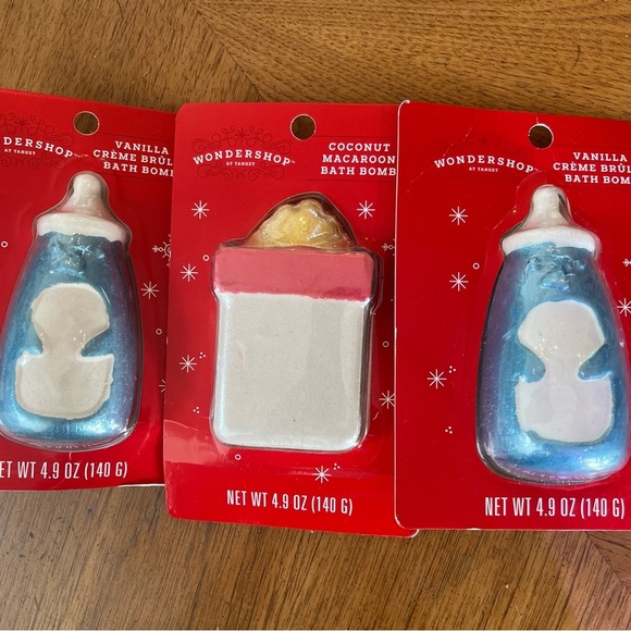New in package set of 3 bath bombs vanilla crème brûlée coconut macaron - Picture 1 of 6